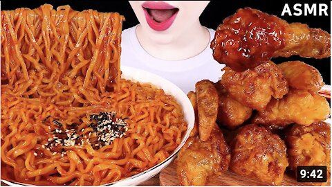 ASMR MUKBANG FIRE NOODLES FRIED HONEY CHICKEN POTATO WEDGES 불닭볶음면 교촌 허니콤보 치킨 EATING SOUNDS 먹방