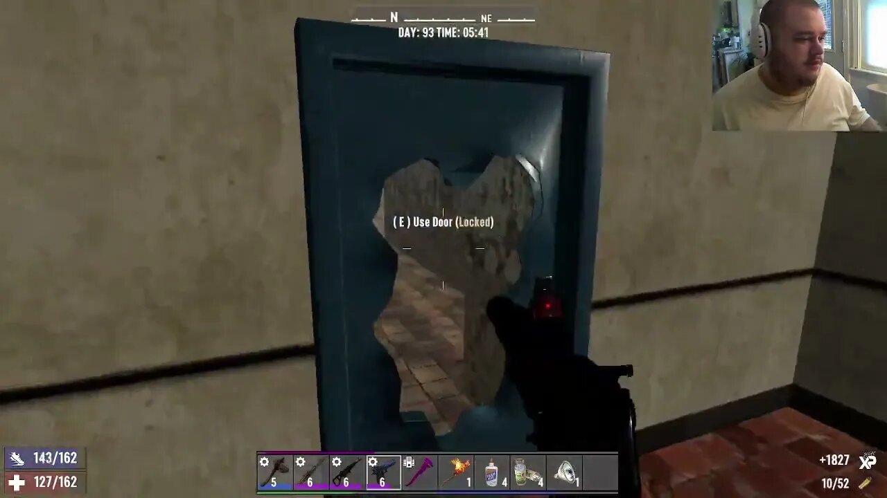 I Had to Enter A School... (Shots Fired??) | 7 Days to Die