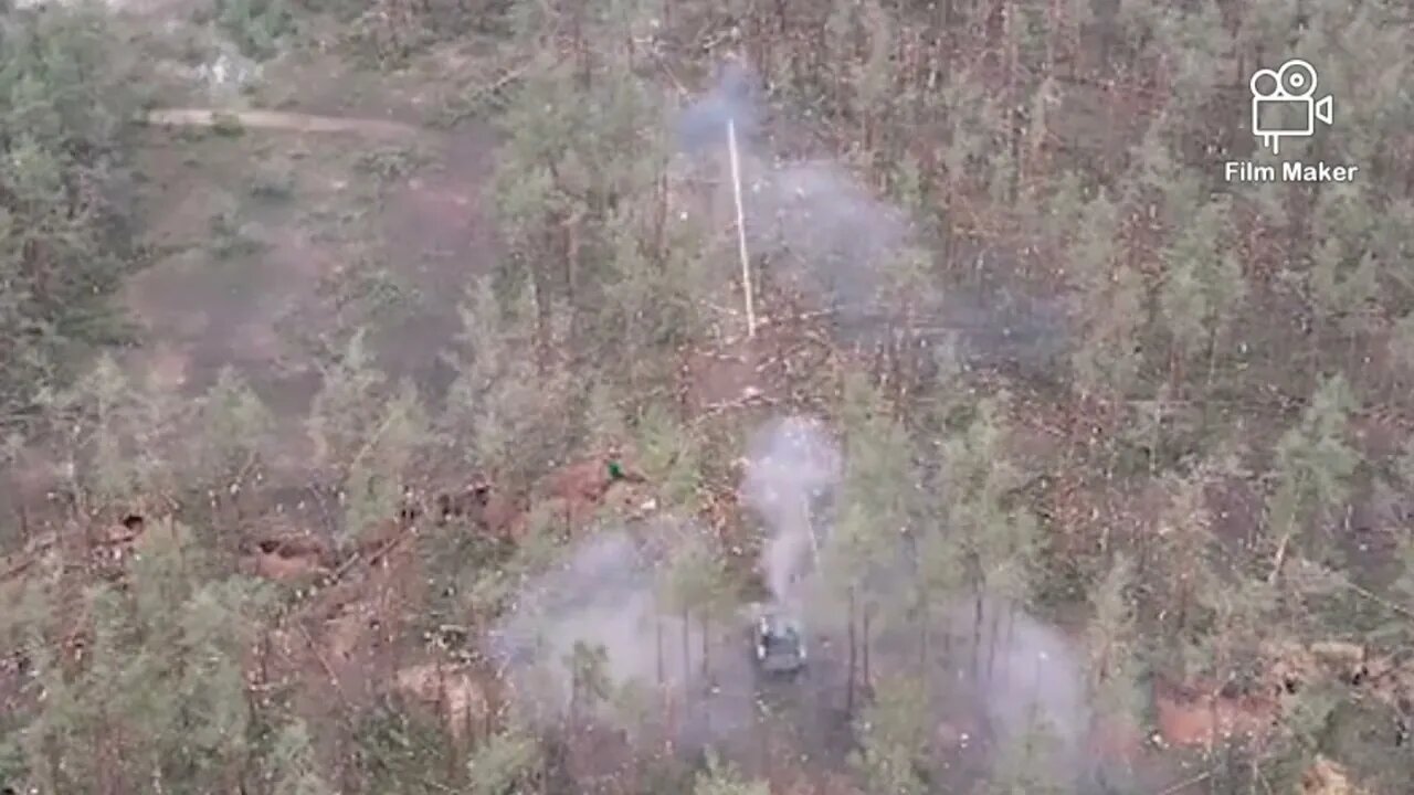 Russian BMPT Terminator attacking Ukrainian T-72 tank & troops in the forest of Kremennaya