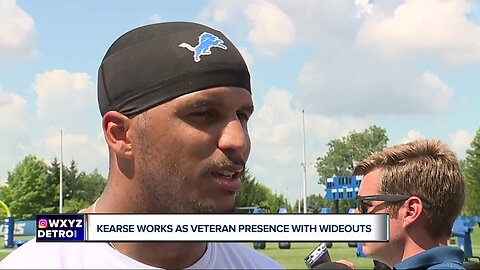 Jermaine Kearse working with Lions young receivers