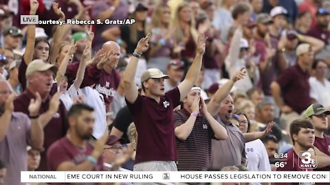 Game 3 of CWS takes place Wednesday night