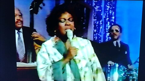 Sara Vaughn 1980 There Will Never Be Another You, Send In The Clowns Live