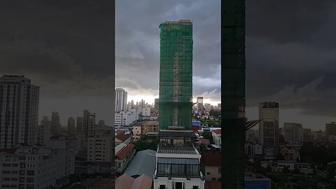 Rainy Season 🌧 Penh Cambodia 🇰🇭 #shorts #cambodia #phnompenh #expat #digitalnomads