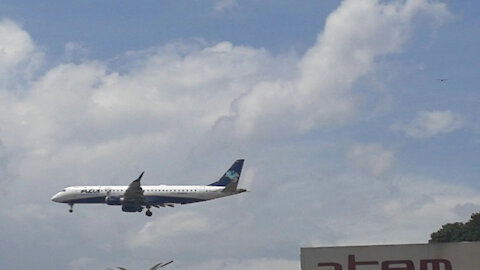 Embraer 195 vindo de Belo Horizonte antes de pousar em Manaus