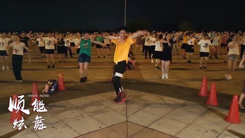 强力腰腹瘦身操《都说》，好看活泼又俏皮，适合大众的舞蹈！【順能炫舞團】