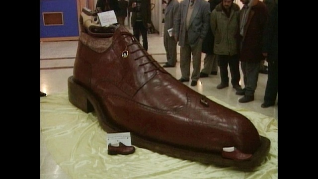 Massive 10-Foot Shoe