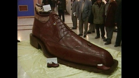 Massive 10-Foot Shoe 