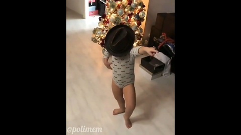 Kid Does Michael Jackson Dance