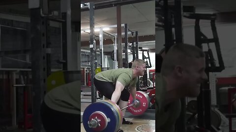 220 kg / 485 lb - Snatch Grip Deadlift