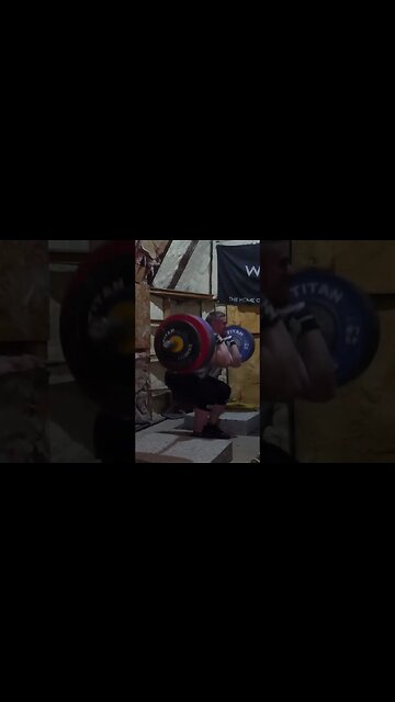175 kg / 386 lb - Front Squat