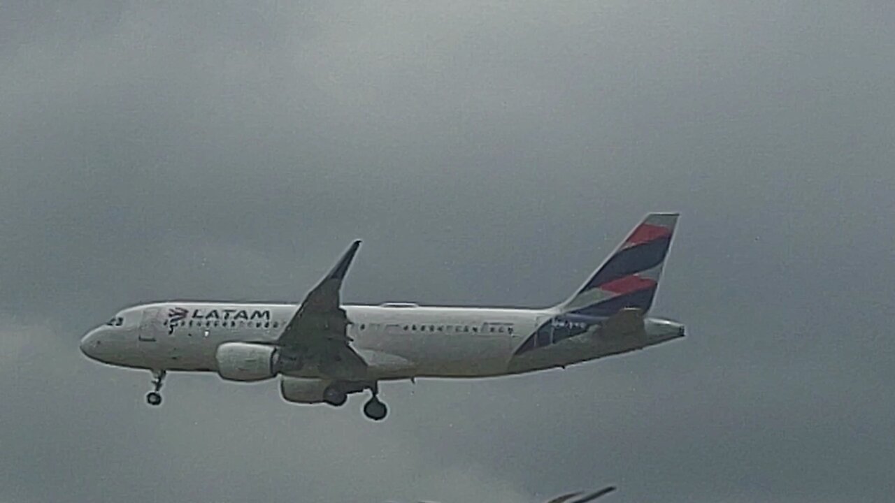 Airbus A320 PR-TYD coming from Brasília to Manaus