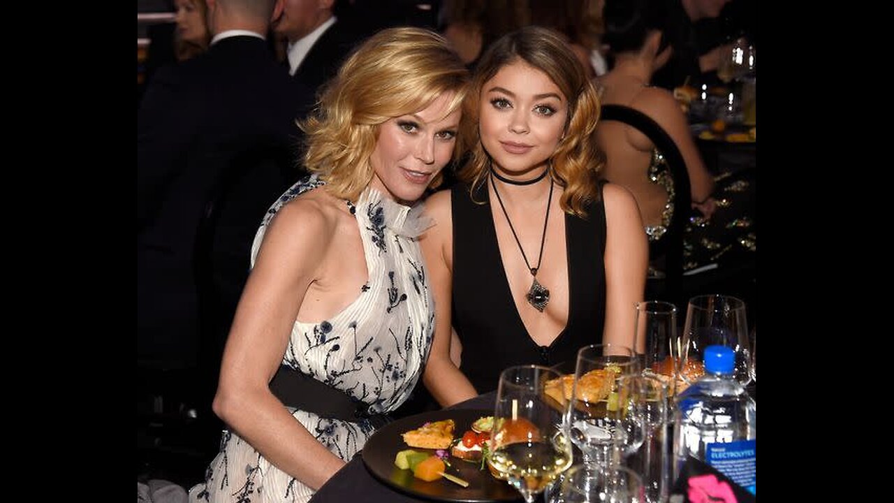 Julie Bowen Recalls Supporting Modern Family Daughter Sarah Hyland .