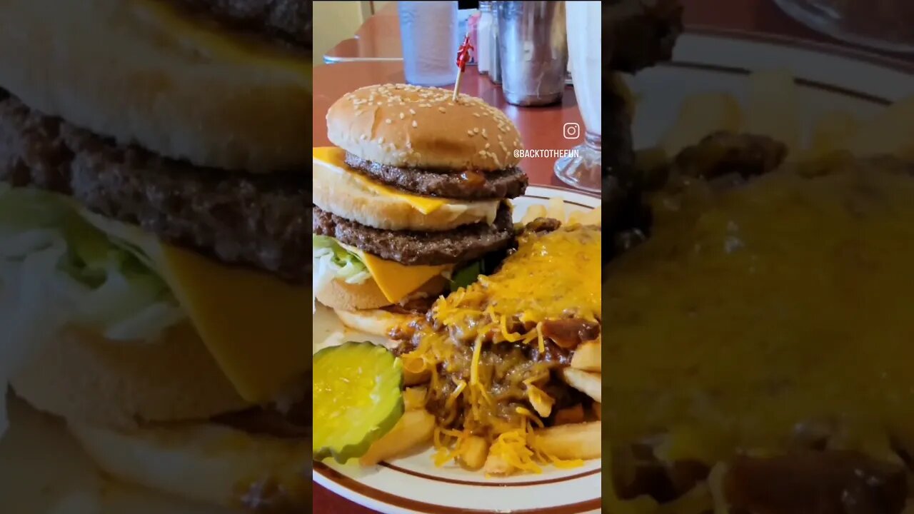 Doing it real Big at Bob's Big Boy in Burbank California #lunch #milkshake #cheeseburger #chilli