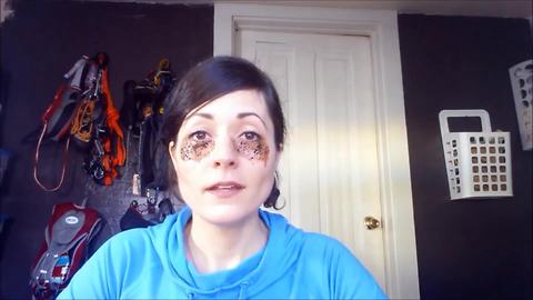Life hack! Use coffee beans to reduce bags under eyes
