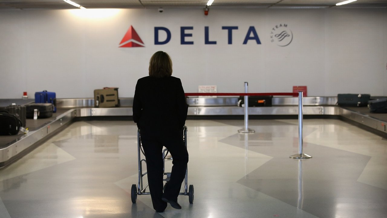 Delta Raises Checked Bag Fee, Matching Competitors