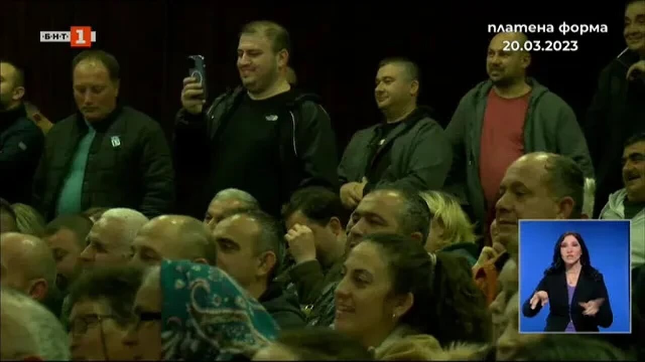 На предизборна среща в Хасково председателят на ДПС Мустафа Карадайъ се обърна към присъстващите