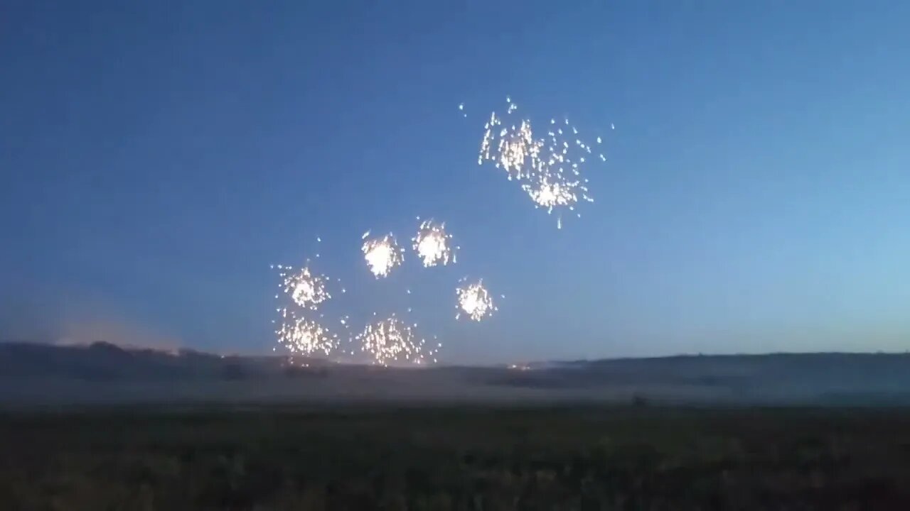 Incendiary munitions is fired on Ukrainian militants in Berestovoye, Donetsk