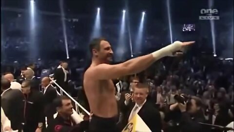 Vitali Klitschko giving the Nazi salute to conationals?
