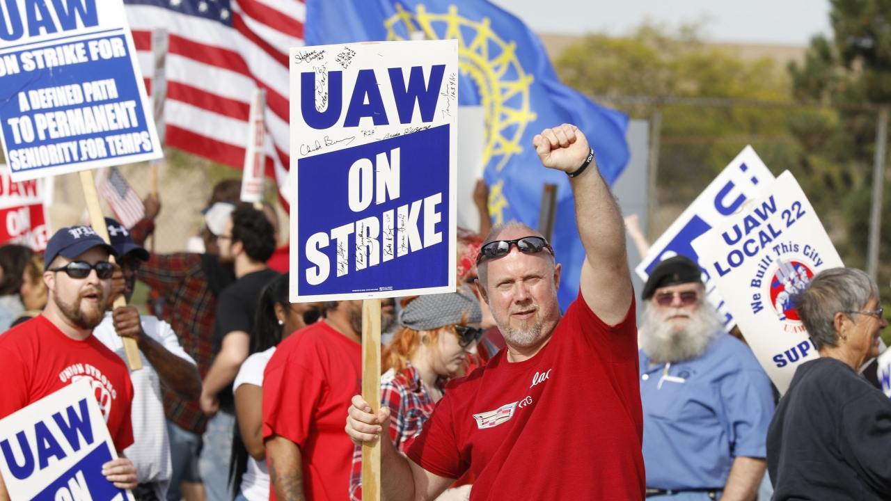 GM And Union Members Reach Tentative Contract Proposal