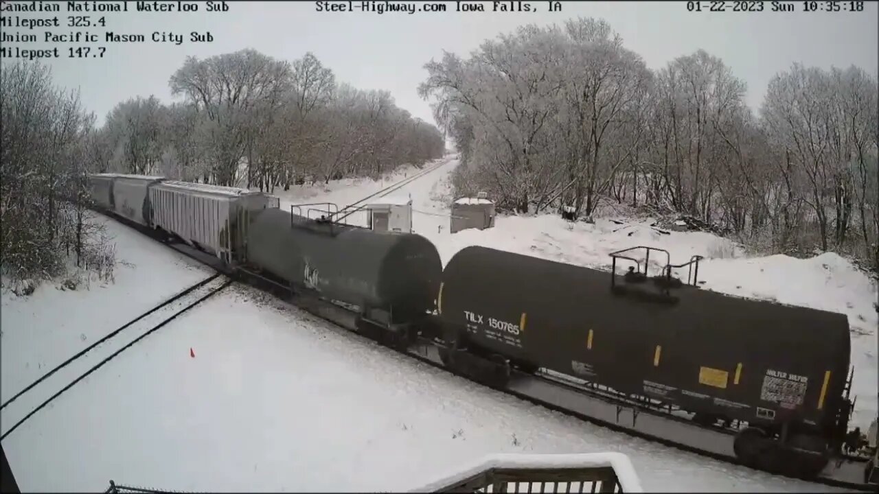 UP 7400 Pink Ribbon Unit Leading SB Manifest at Iowa Falls, IA on January 22, 2023