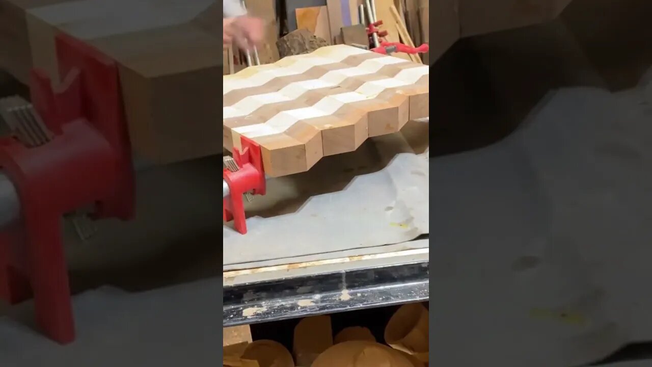 Chevron effect #shorts #shortvideo #woodworking #chevron #cuttingboards #3d #art