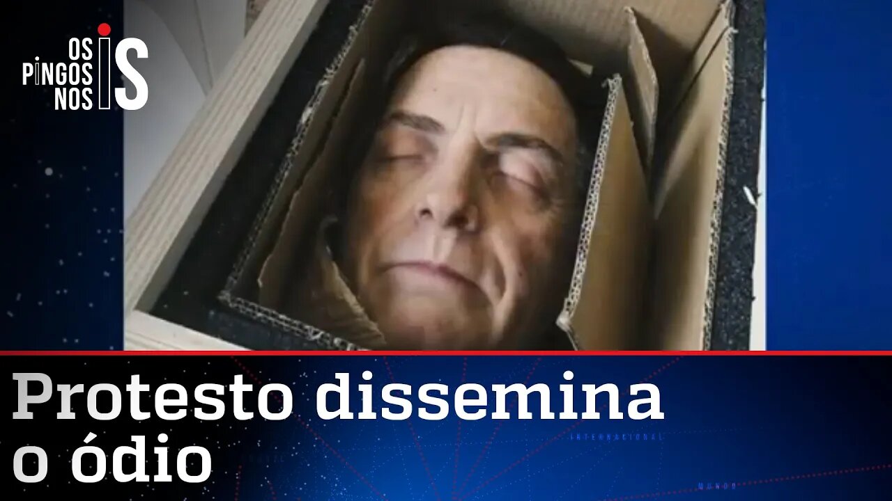 Grupo faz arte nefasta com a cabeça de Bolsonaro