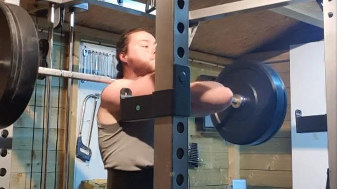 3×10 (+1) 70 Kgs Front Squats. Starting off light!