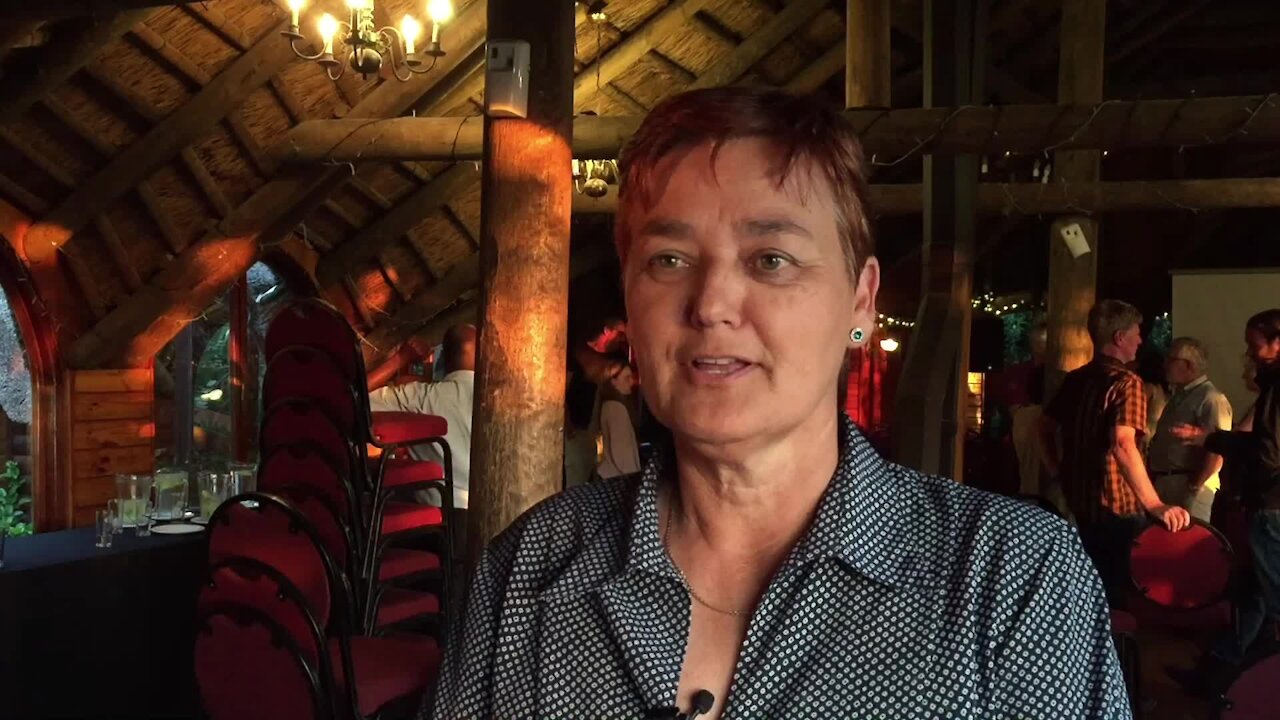 SOUTH AFRICA - Cape Town - Felicity Purchase - Houmoed Avenue. (Video) (ufb)