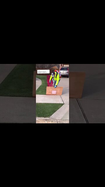 “Paint Your Neighbor’s Lawn!!”😱