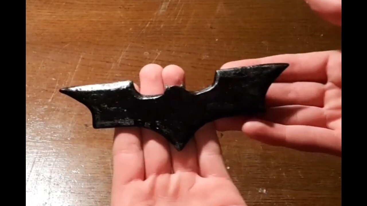 Making wooden Batarang! Batman logo