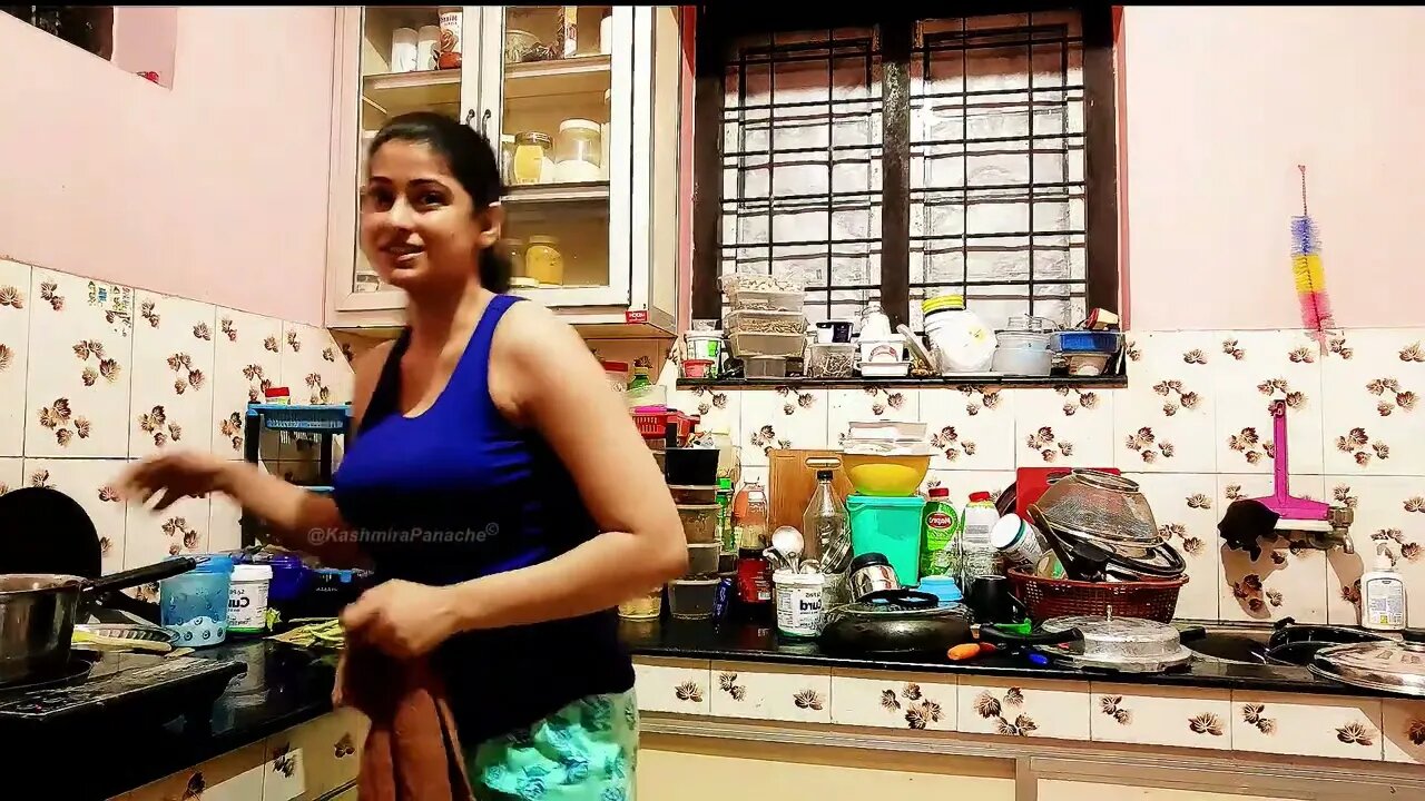 Dinner me Khaali Beans Saute' ๐
๐
๐
- Meena เคเฅ Daily Vlogs - #dailyvlog #kashmira #kashmirapanache