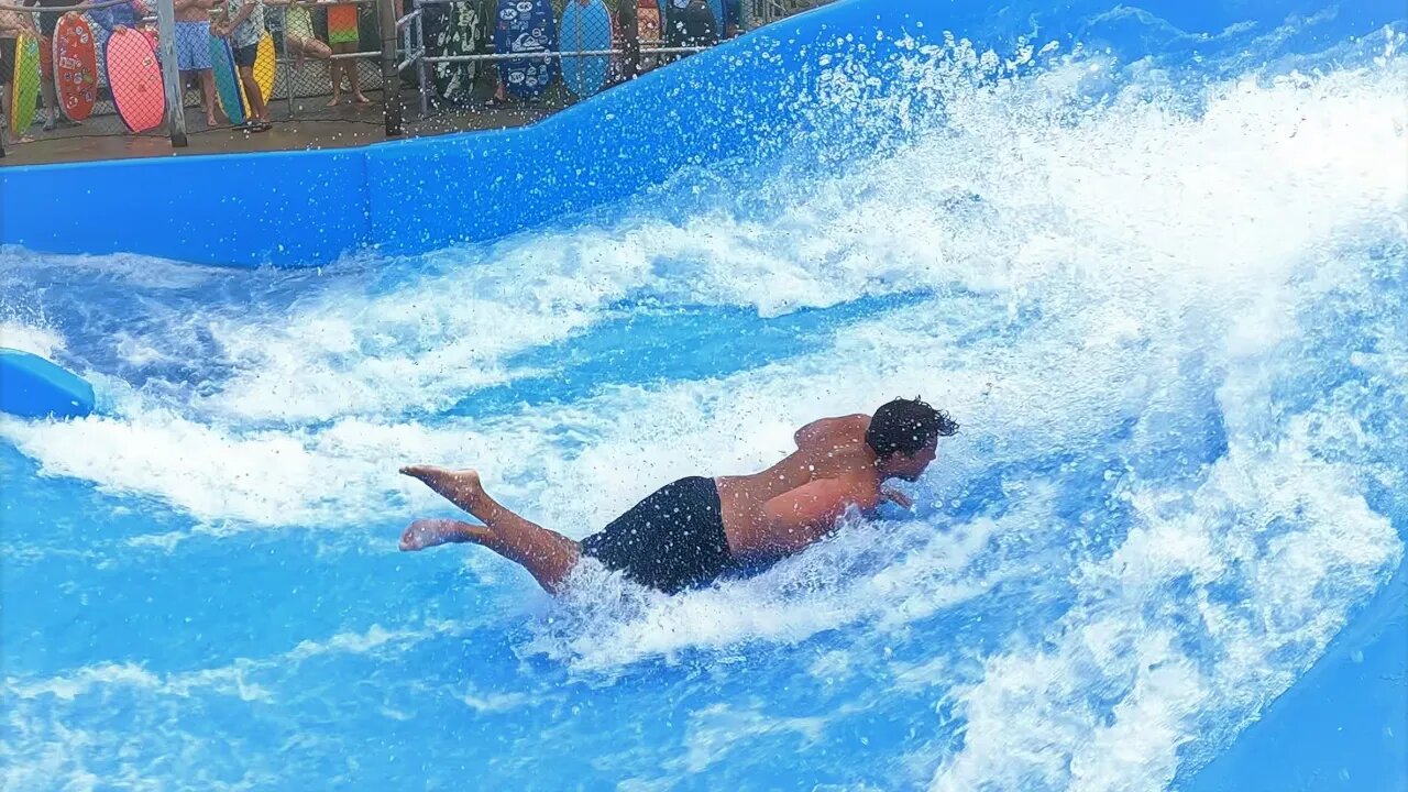 flowrider - Nick - 16 at Soak City, Kings Island (2022)