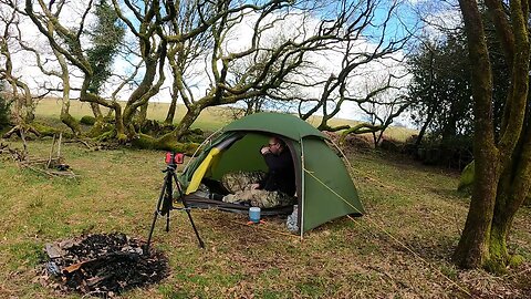 Attaching the rocket pouches to the Bergen speedlapse. Reddacleave campsite Dartmoor 25th March 2023