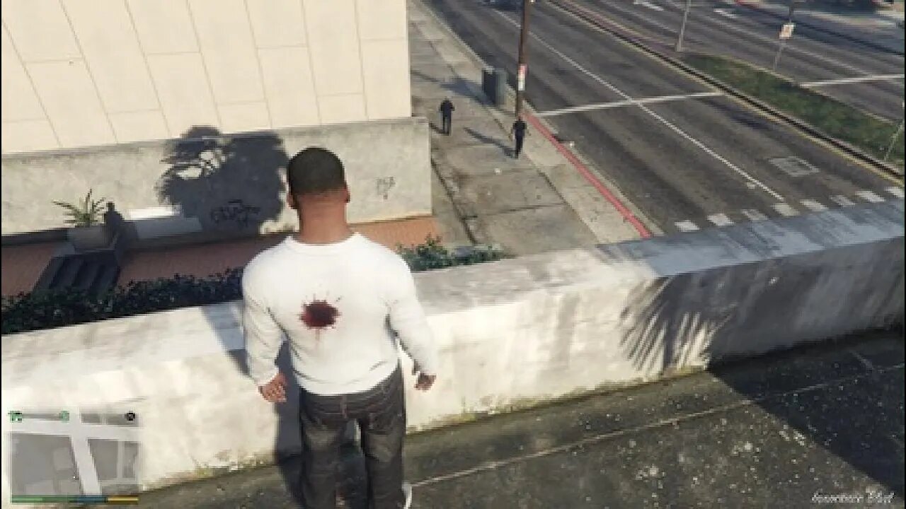 Grand Theft Auto V_ I tried to land on the police car