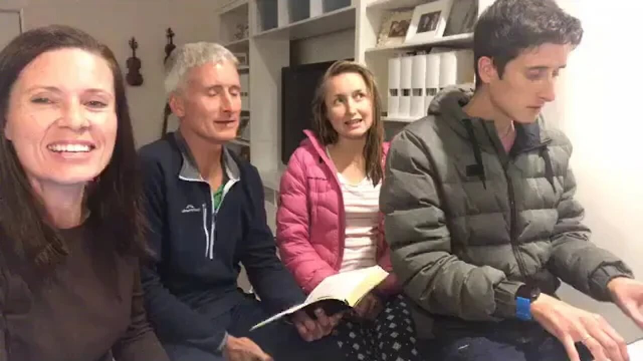 Sabbath Singalong #9 | Sandra, Gary, Alise & Braedan Entermann