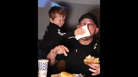 Hasbulla burger slaps Alex Volkanovski