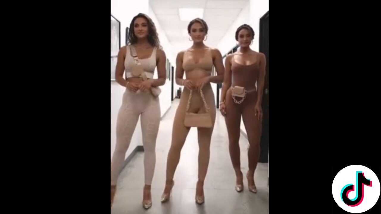 Hot TRIPLETS #boobs❤️Subscribe For Daily Videos🍑#tiktok #shorts