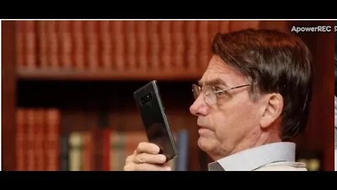Não sou um rato! Seria um rato se eu entregasse meu celular, diz Bolsonaro