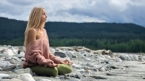 15 Min Root Chakra Meditation | Strength, Grounding, & Stability For Difficult Times