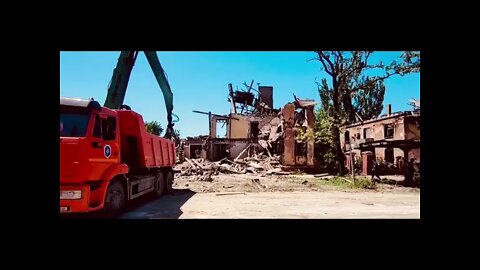 🔴 Тіла з-під завалів будинків у Маріуполі окупанти не дістають, а вивозять разом із будсміттям