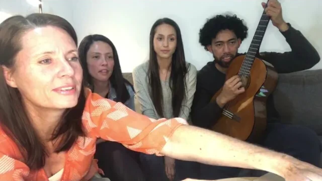 Sabbath Singalong #75 | Sandra Entermann, Kylie Carlsen, Dayna Petrie & Ozbane