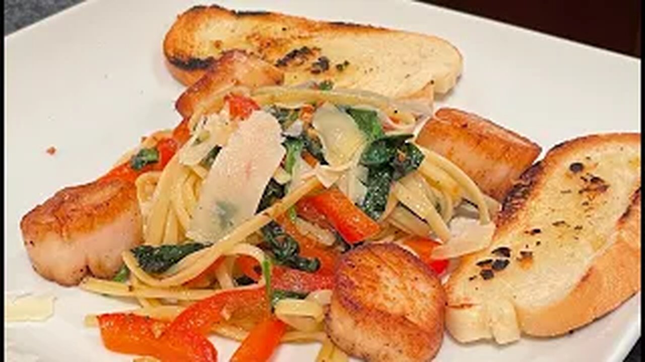 Perfectly Cooked Scallops With Spicy Pasta