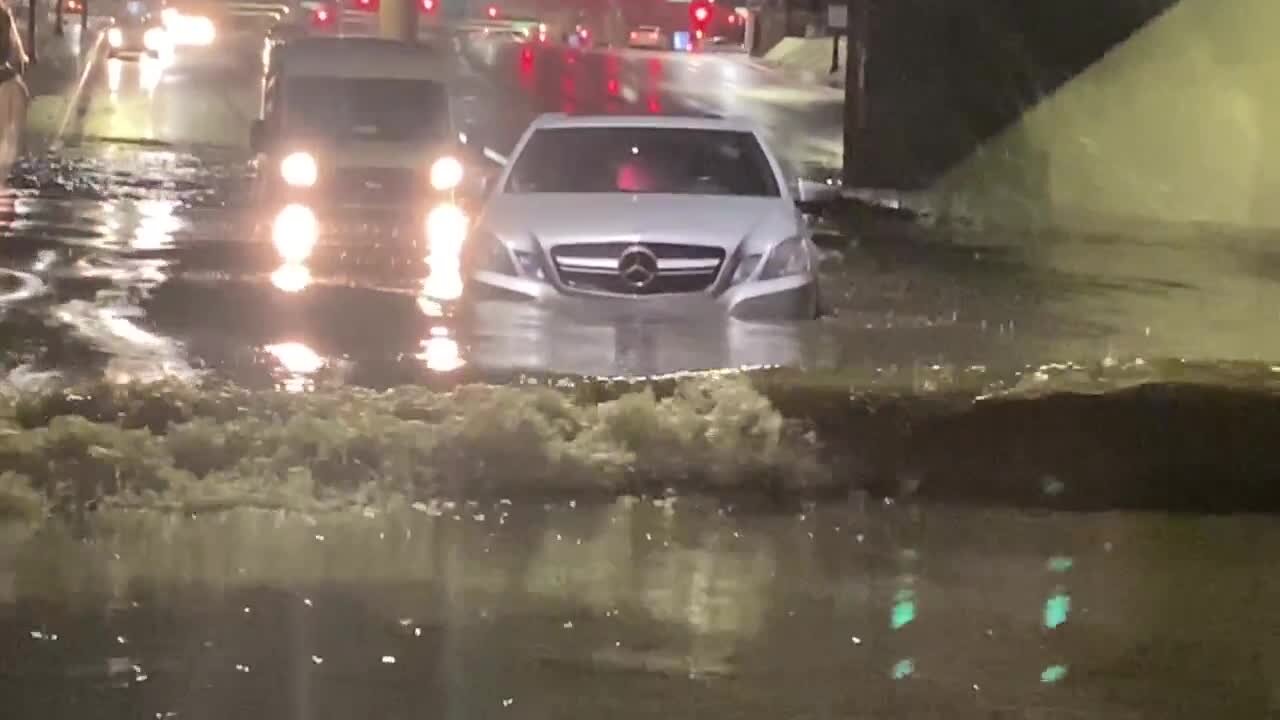 Severe Thunderstorm Warning in effect for Las Vegas by National Weather Service