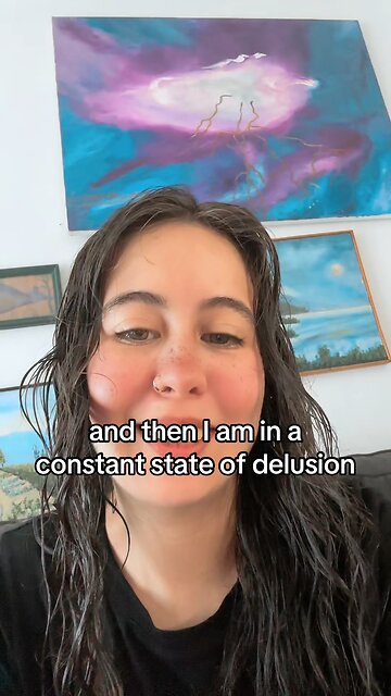 #delusional #haircare #frizzyhair #curlyhair #wavey #haircareroutine #girlygirl