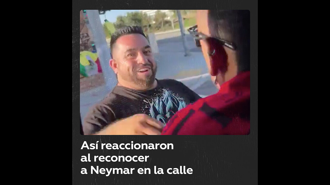 Neymar sorprende a vendedores ambulantes al comprar camisetas en California