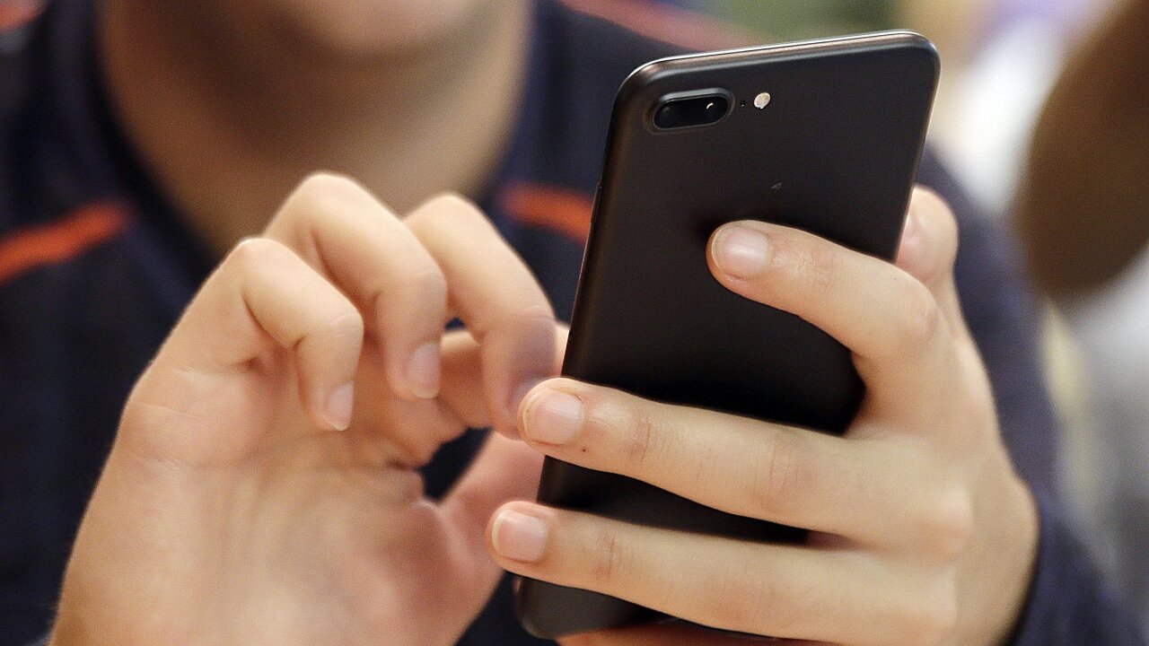 How To Avoid Online Scams This Holiday Season