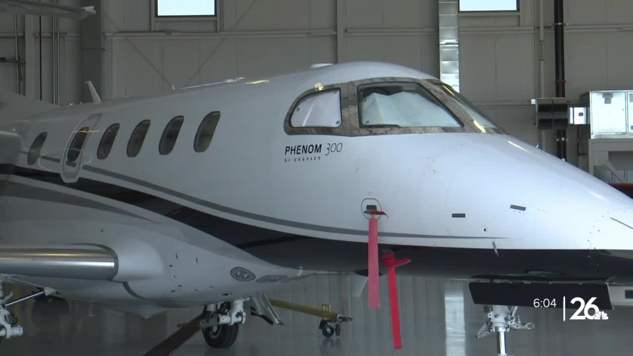 Appleton Flight Center unveils new private plane hangar to accommodate increased demand