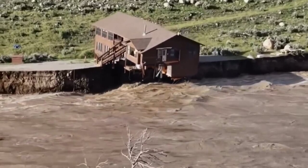 House Collapses Into Yellowstone River From Flooding