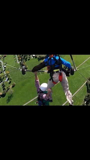 MANS PARACHUTE is NOT ATTACHED !