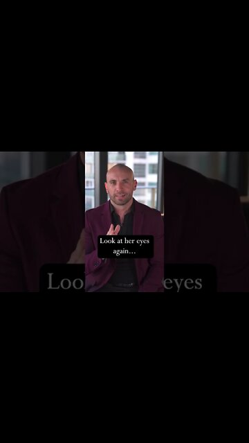 She's Giving You A Sign - Kiss Her. #shorts